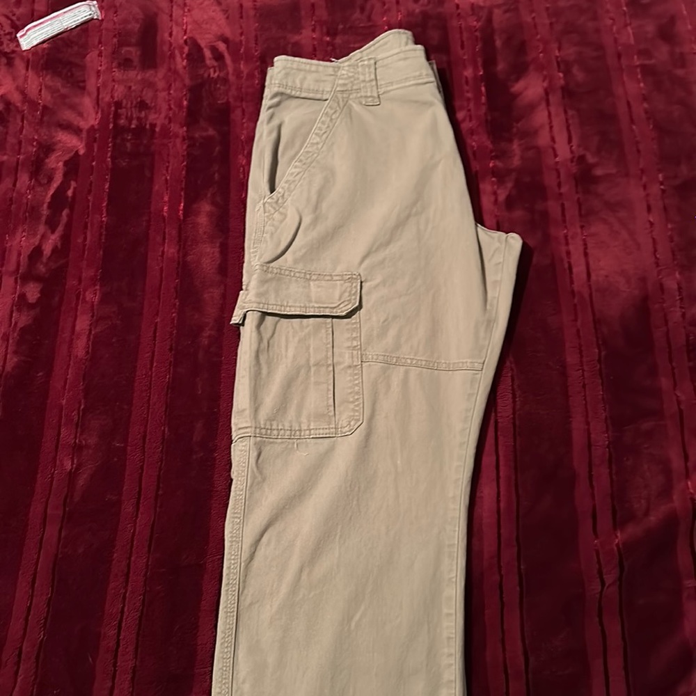 Khaki Wrangler Cargo Pants